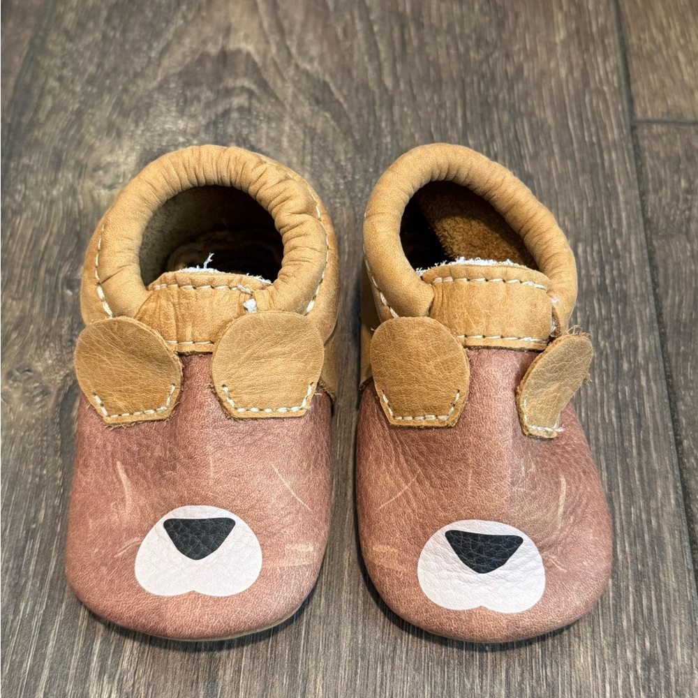 Freshly Picked Bear Moccasin 3C
